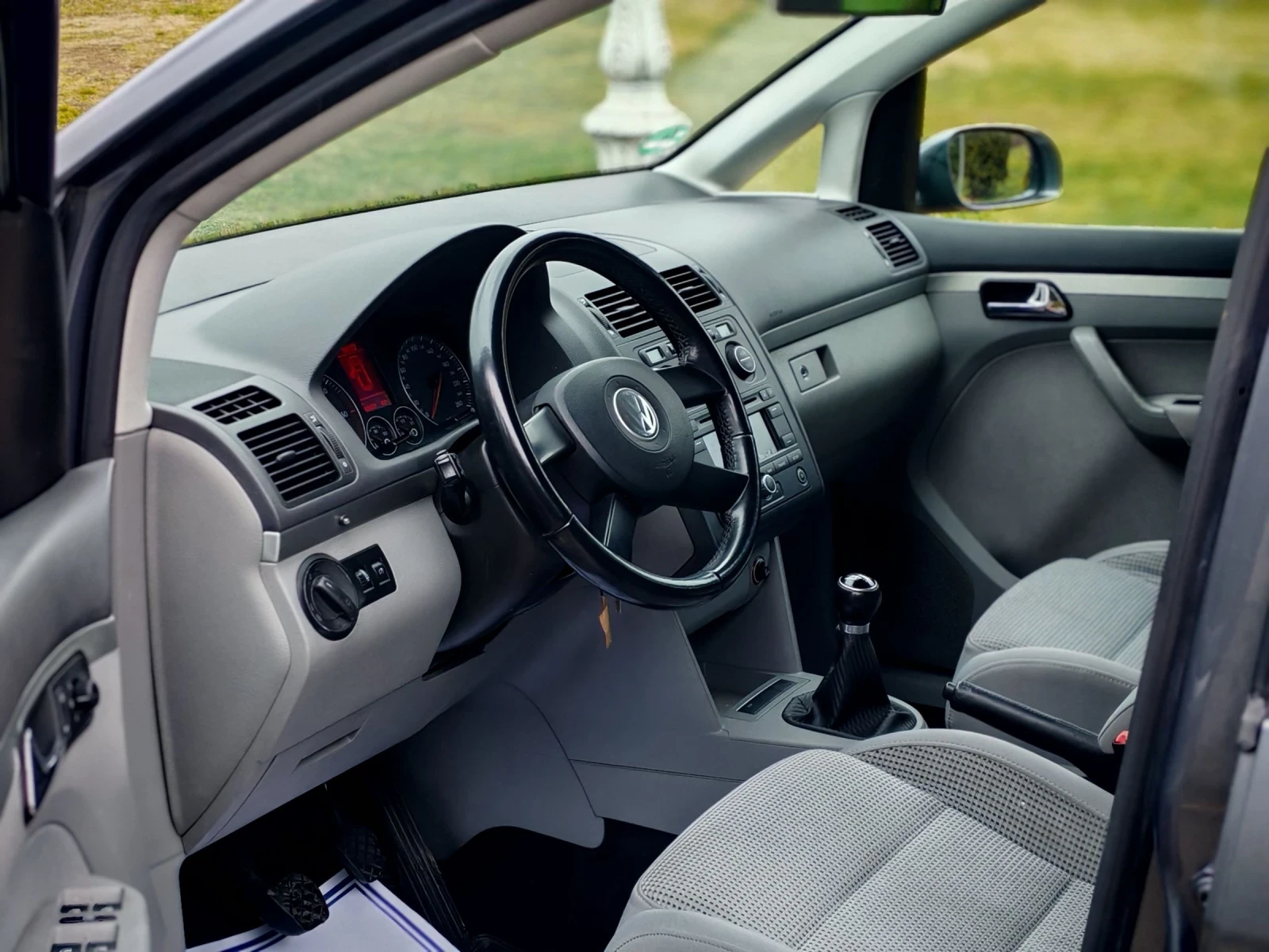 VW Touran 2.0TDI(140)* HIGHLINE* XENON* ��� ����*  | Mobile.bg � ����������� 12