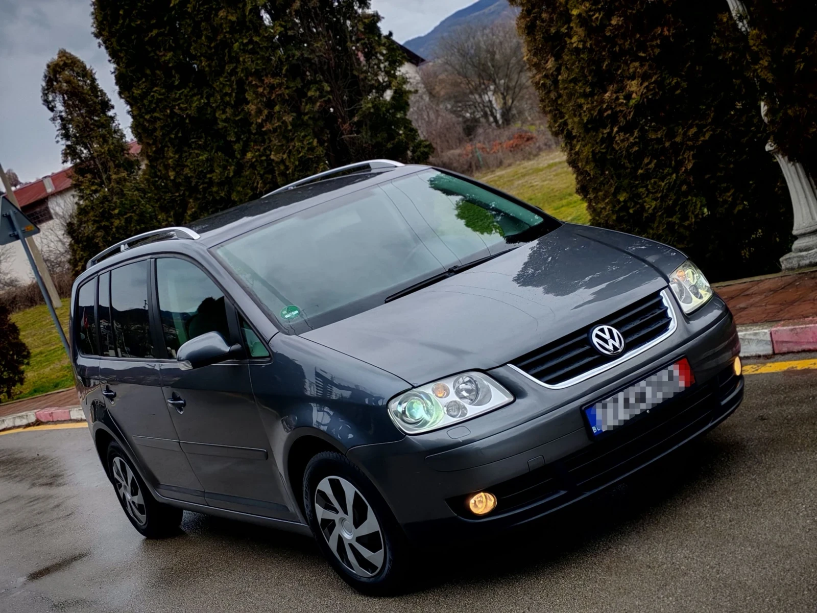 VW Touran 2.0TDI(140)* HIGHLINE* XENON* ��� ����*  | Mobile.bg � ����������� 10