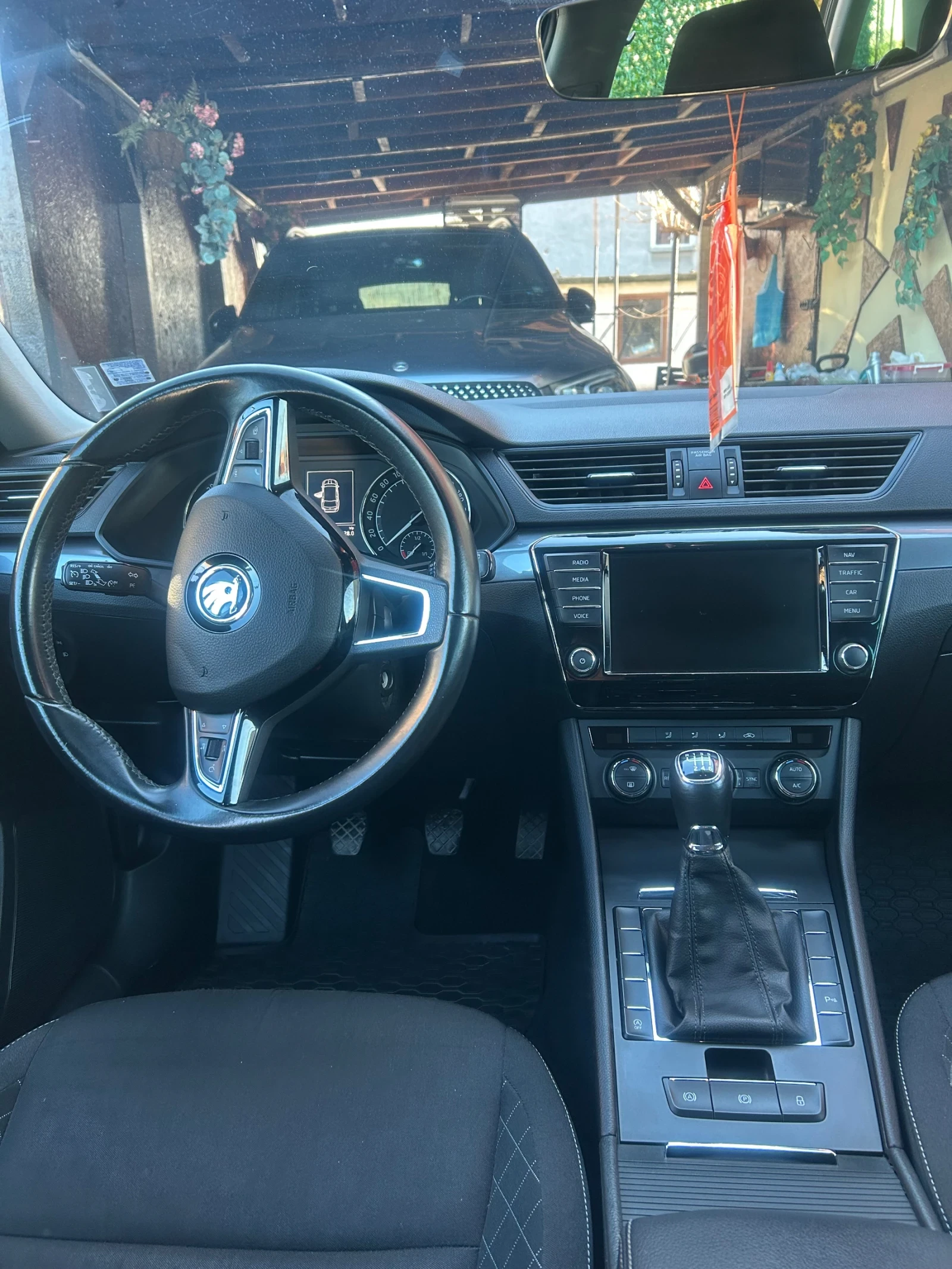 Skoda Superb, снимка 9 - Автомобили и джипове - 53656656