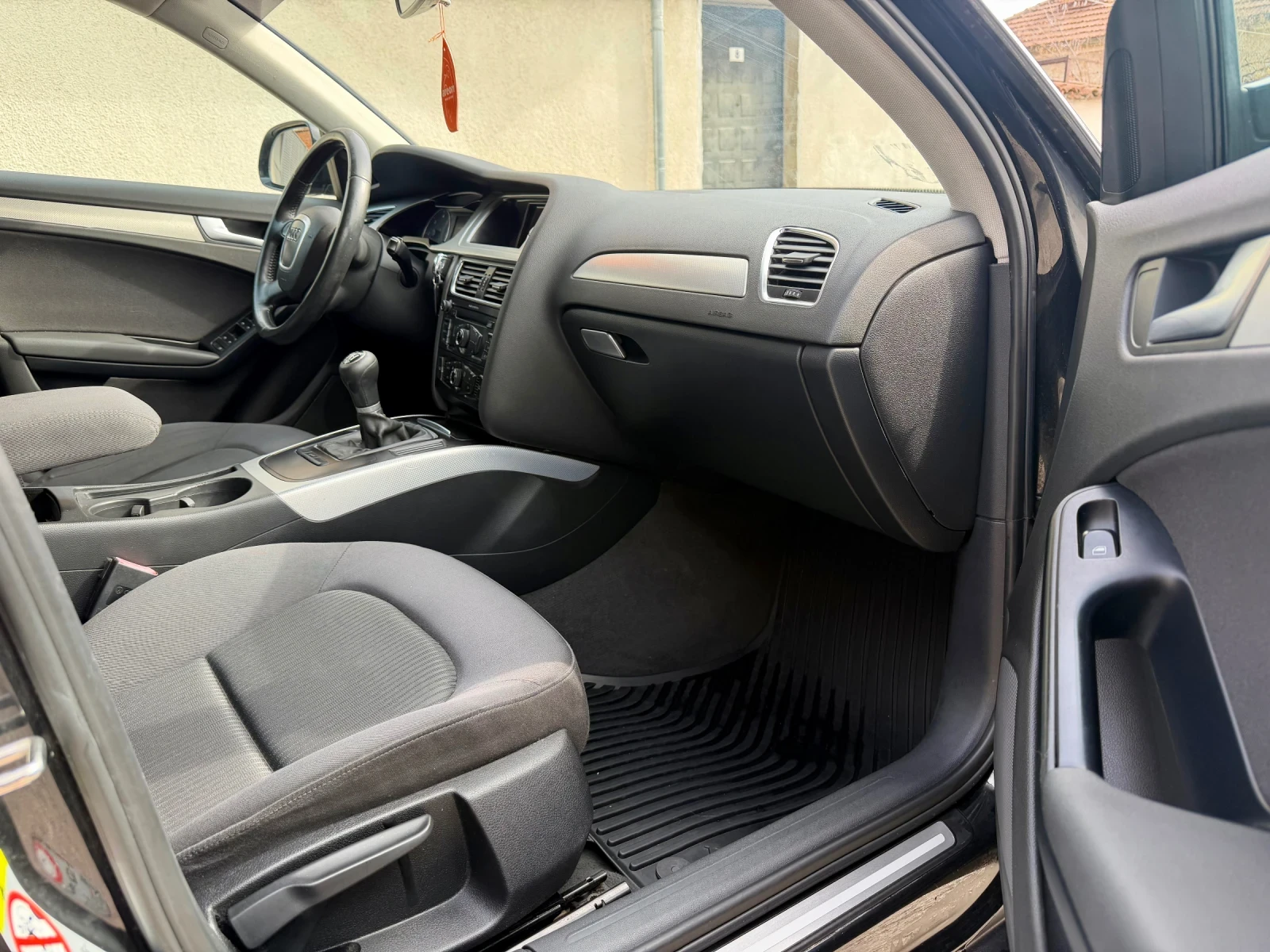 Audi A4 2.0 TDI , снимка 8 - Автомобили и джипове - 53712056