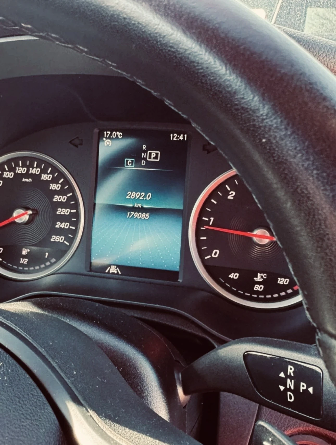 Mercedes-Benz C 220 d 194HP/9G/LED/NAVI/DSTR/CAMERA/KEYLESS, снимка 11 - Автомобили и джипове - 53800204