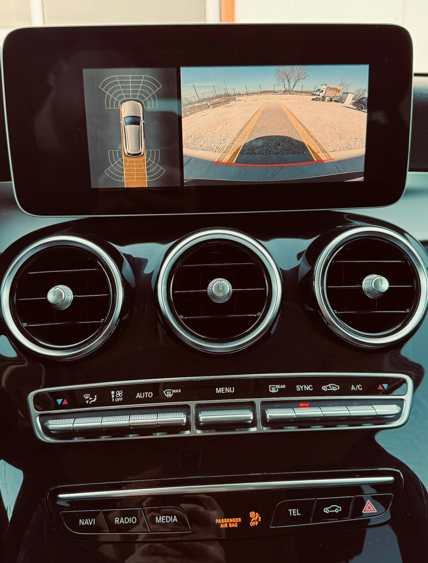 Mercedes-Benz C 220 d 194HP/9G/LED/NAVI/DSTR/CAMERA/KEYLESS, снимка 12 - Автомобили и джипове - 53800204