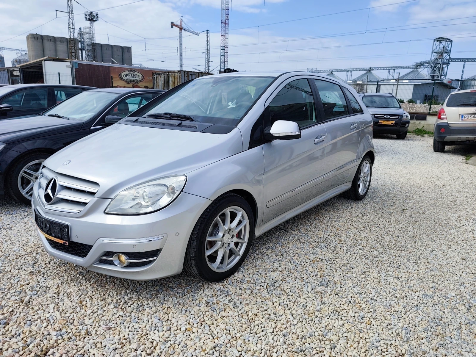 Mercedes-Benz B 200 В200, снимка 6 - Автомобили и джипове - 53969879