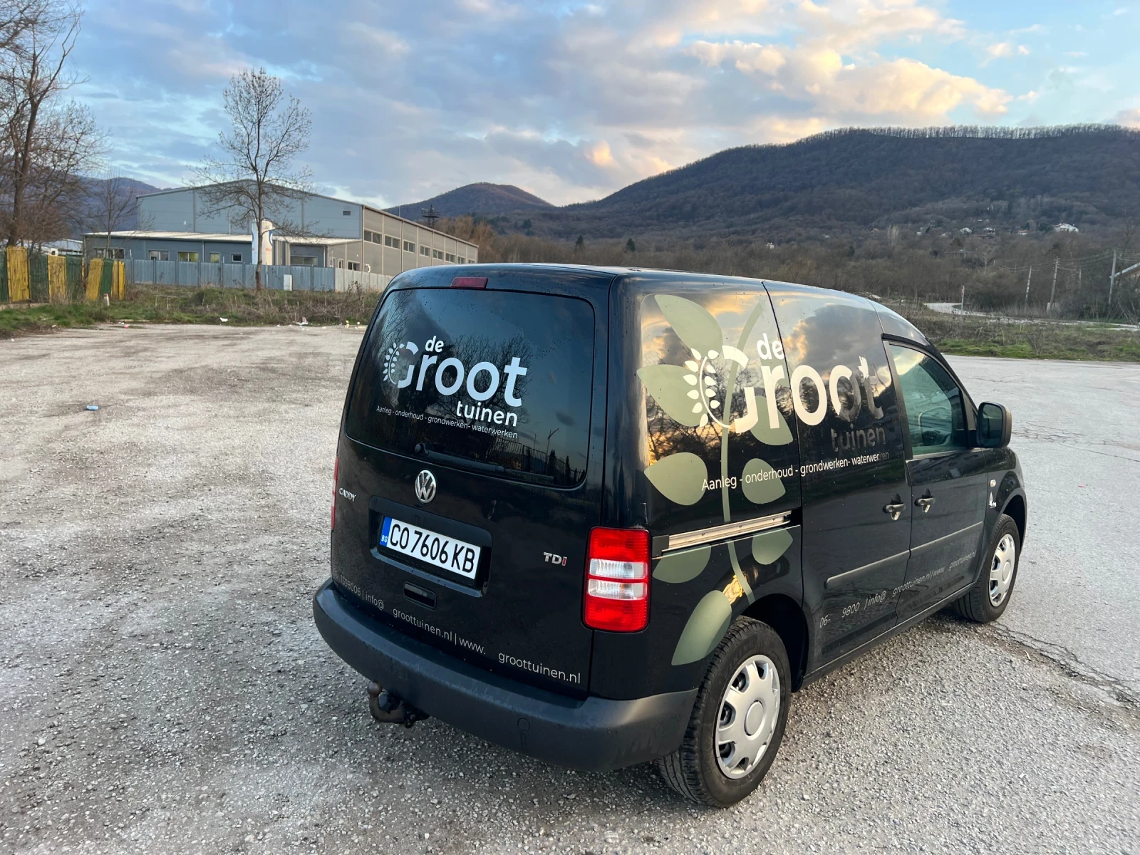 VW Caddy ДОКАЗУЕМИ КИЛОМЕТРИ , снимка 4 - Автомобили и джипове - 53978432