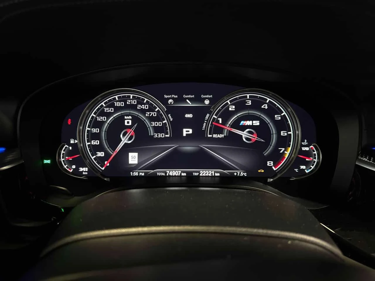 BMW M5 | DISTRONIC| HUD| HAR/KAR| 360| ОБДУХВАНЕ| 2 КЛЮЧА, снимка 8 - Автомобили и джипове - 54446204