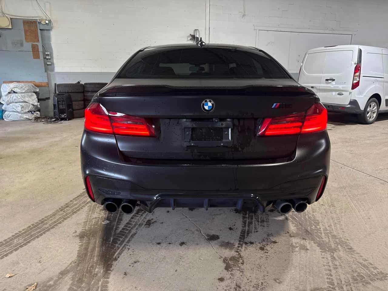 BMW M5 | DISTRONIC| HUD| HAR/KAR| 360| ОБДУХВАНЕ| 2 КЛЮЧА, снимка 3 - Автомобили и джипове - 54446204