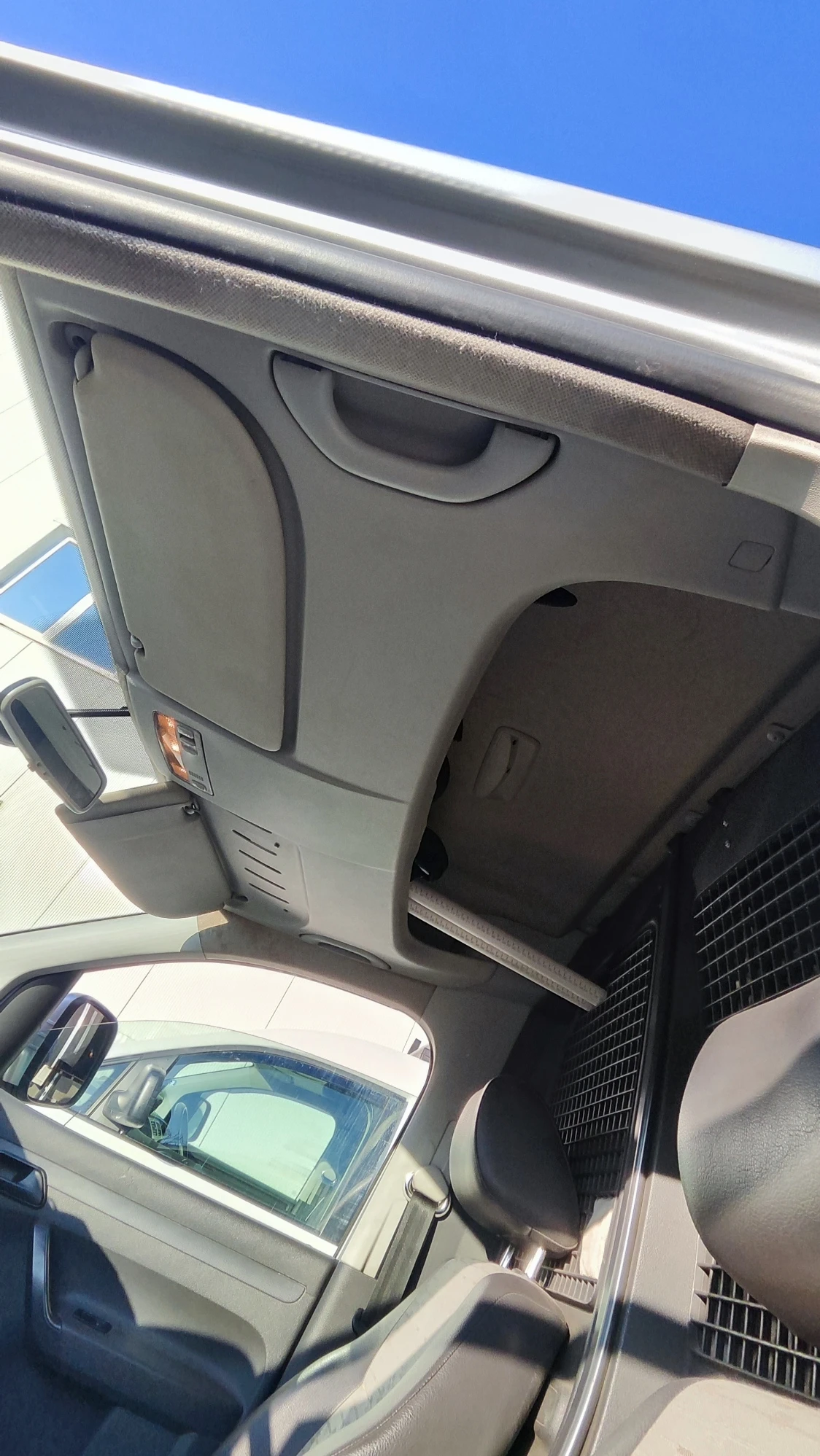 VW Caddy 1.6 TDI 138, снимка 8 - Автомобили и джипове - 54484074