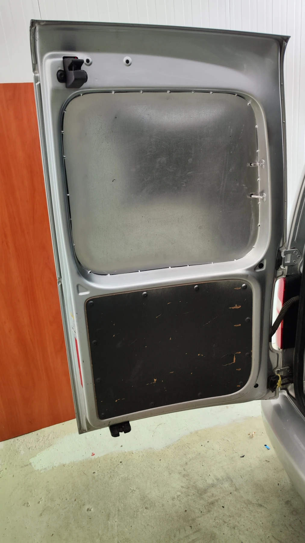 VW Caddy 1.6 TDI 138, снимка 13 - Автомобили и джипове - 54484074