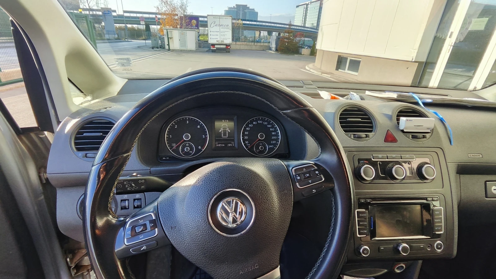 VW Caddy 1.6 TDI 138, снимка 6 - Автомобили и джипове - 54484074