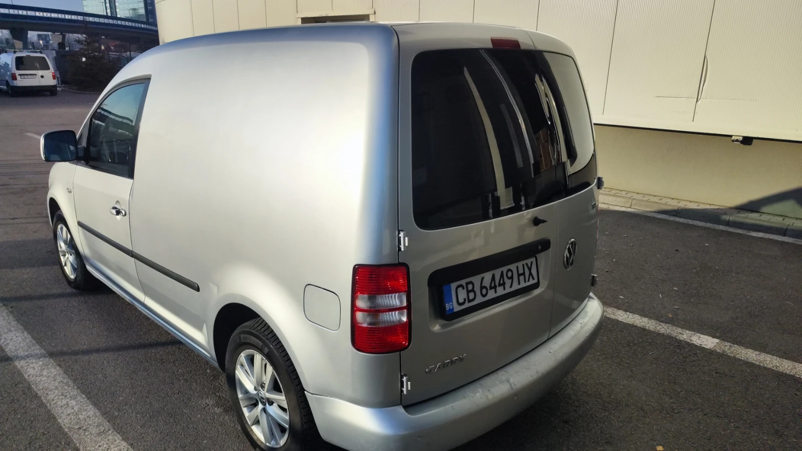 VW Caddy 1.6 TDI 138, снимка 3 - Автомобили и джипове - 54484074