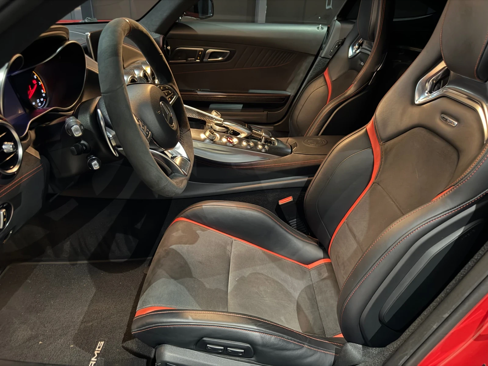 Mercedes-Benz AMG GT S, снимка 11 - Автомобили и джипове - 54607161