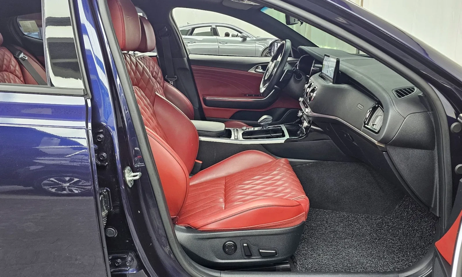 Kia Stinger HeadUp * �����/������� * 360 * ����� | Mobile.bg � ����������� 10