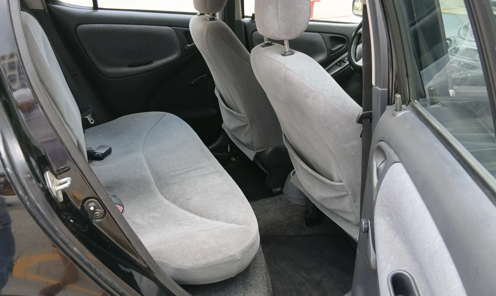 Toyota Yaris 1.3VVT-I Верига, снимка 9 - Автомобили и джипове - 54746860