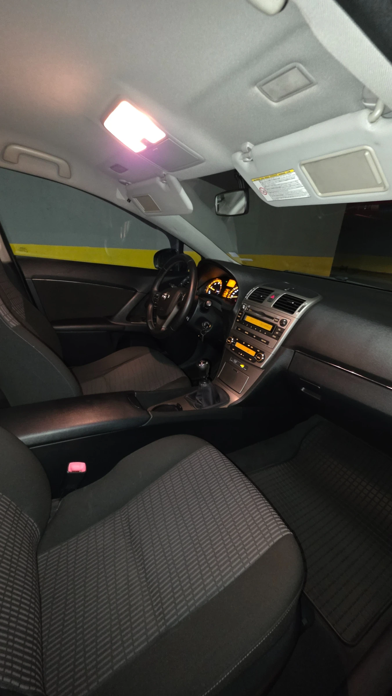Toyota Avensis, снимка 3 - Автомобили и джипове - 55469716