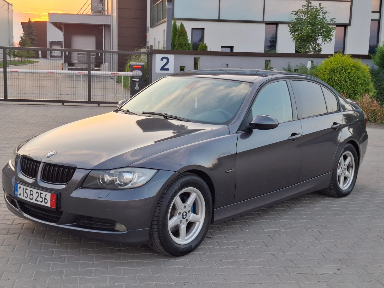 BMW 320 2.0D* (163кс)* NAVI* КОJA* НОВ ВНОС* , снимка 6 - Автомобили и джипове - 55767977
