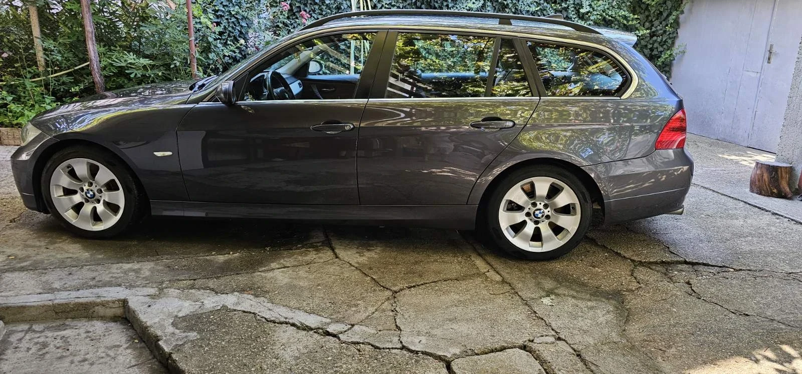 BMW 330 Xdrive, снимка 11 - Автомобили и джипове - 55783790