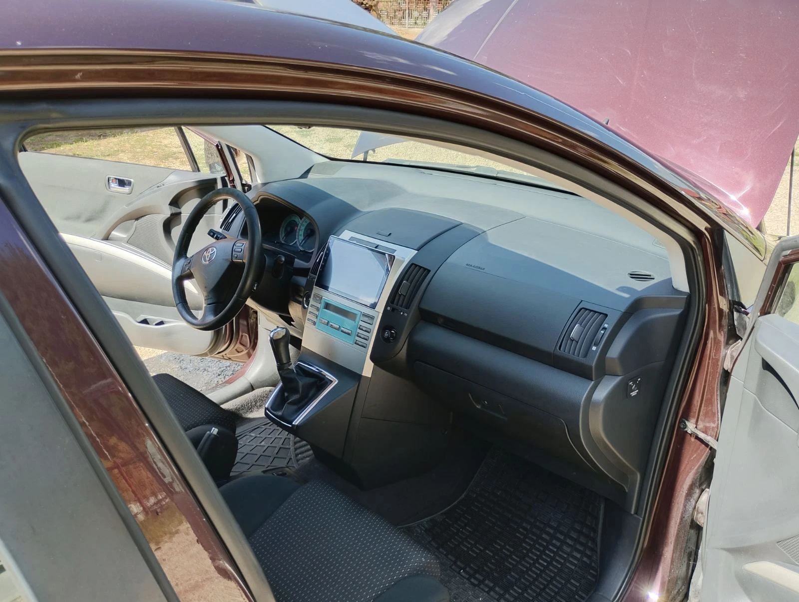 Toyota Corolla verso 2.0 D-4D, Клима, Внос, снимка 9 - Автомобили и джипове - 55838883
