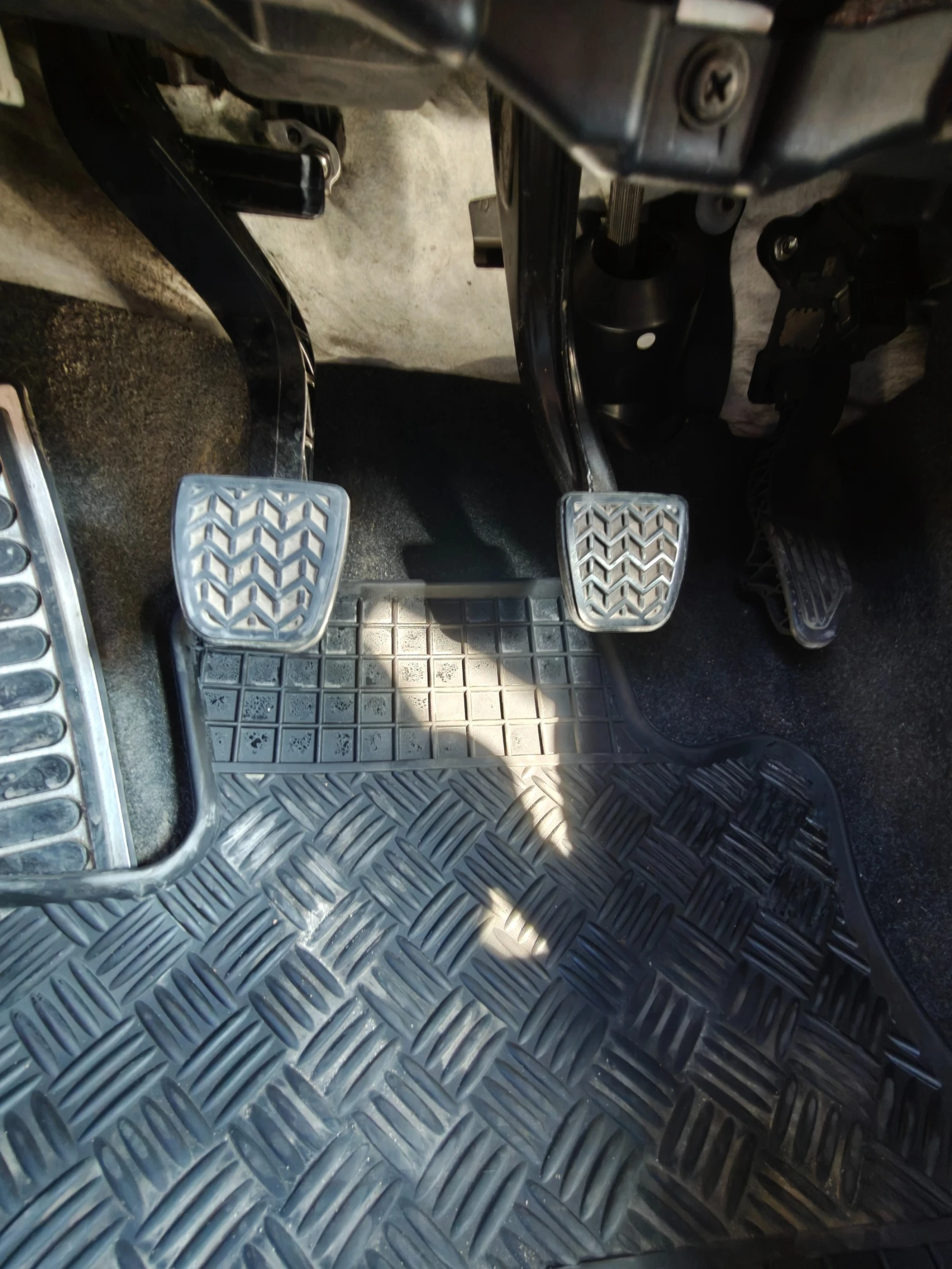 Toyota Yaris NAVI, снимка 17 - Автомобили и джипове - 56239545