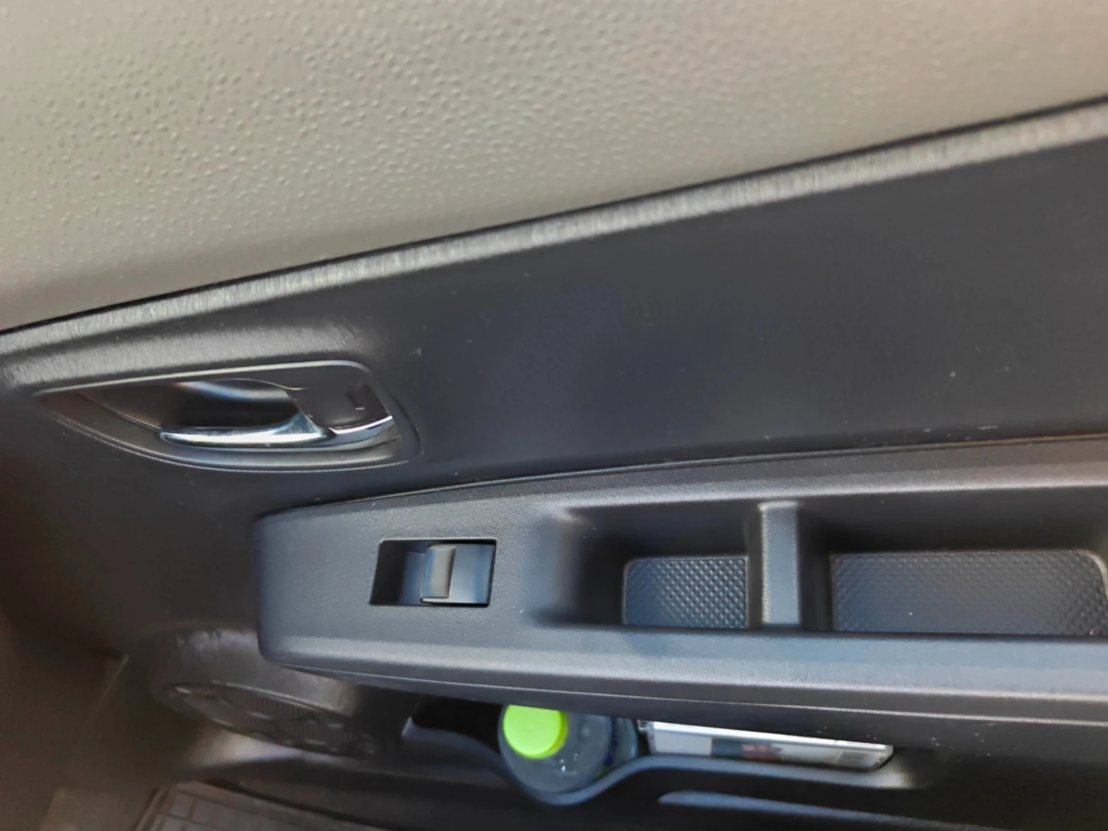 Toyota Yaris NAVI, снимка 9 - Автомобили и джипове - 56239545