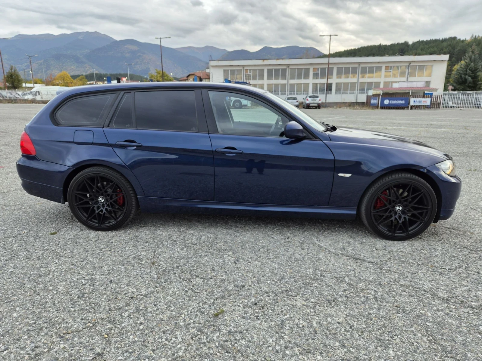 BMW 320 X-drive, снимка 3 - Автомобили и джипове - 56439441