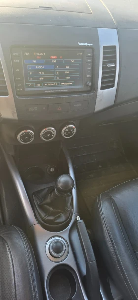 Mitsubishi Outlander 2.0D 140кс 7места - 2600 € / 5085.16 лв. - 80858845 10