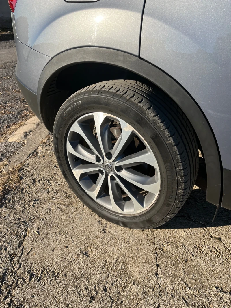 Nissan Qashqai, снимка 3 - Автомобили и джипове - 48101734