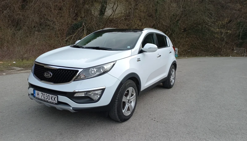 Kia Sportage 2.0 CRDI, снимка 2 - Автомобили и джипове - 49129882