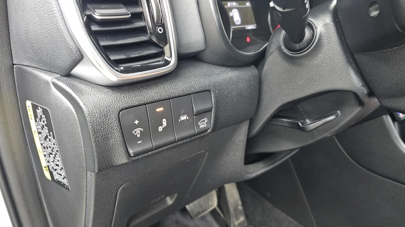 Kia Sportage 2.0 2WD SIGNATURE, снимка 15 - Автомобили и джипове - 52463656