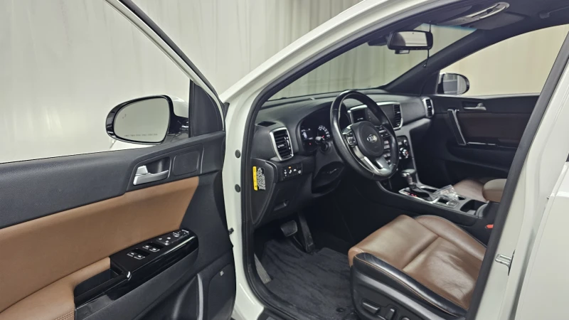 Kia Sportage 2.0 2WD SIGNATURE, снимка 10 - Автомобили и джипове - 52463656