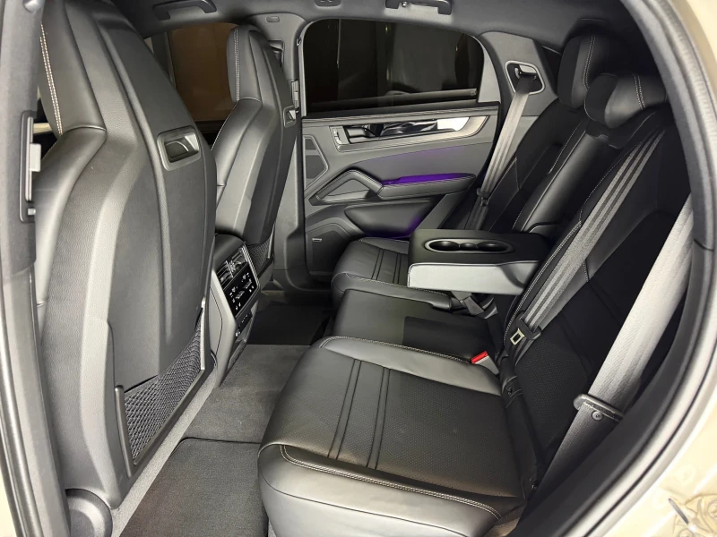 Porsche Cayenne Coupe E-Hybrid Black Edition, снимка 14 - Автомобили и джипове - 53009079