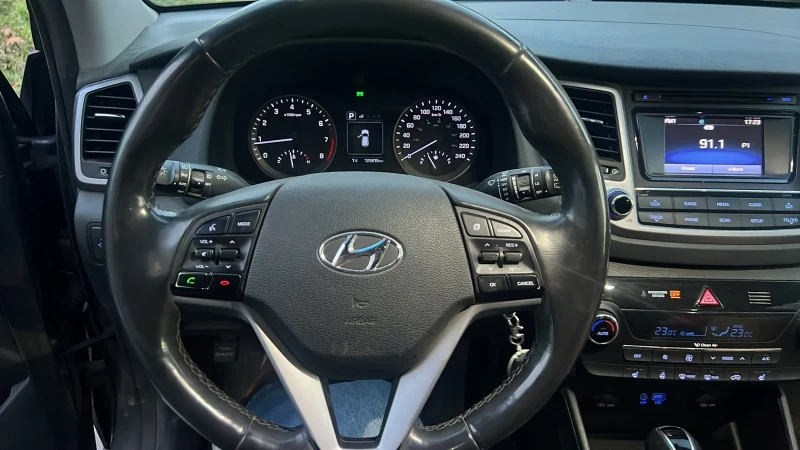 Hyundai Tucson 1.6, снимка 6 - Автомобили и джипове - 53207519