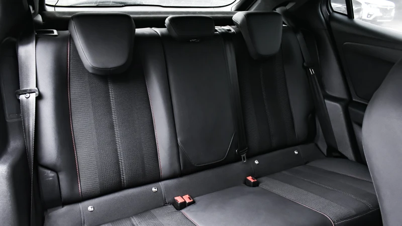 Opel Mokka 1.2 Turbo GS Line Automatic, снимка 11 - Автомобили и джипове - 53510026