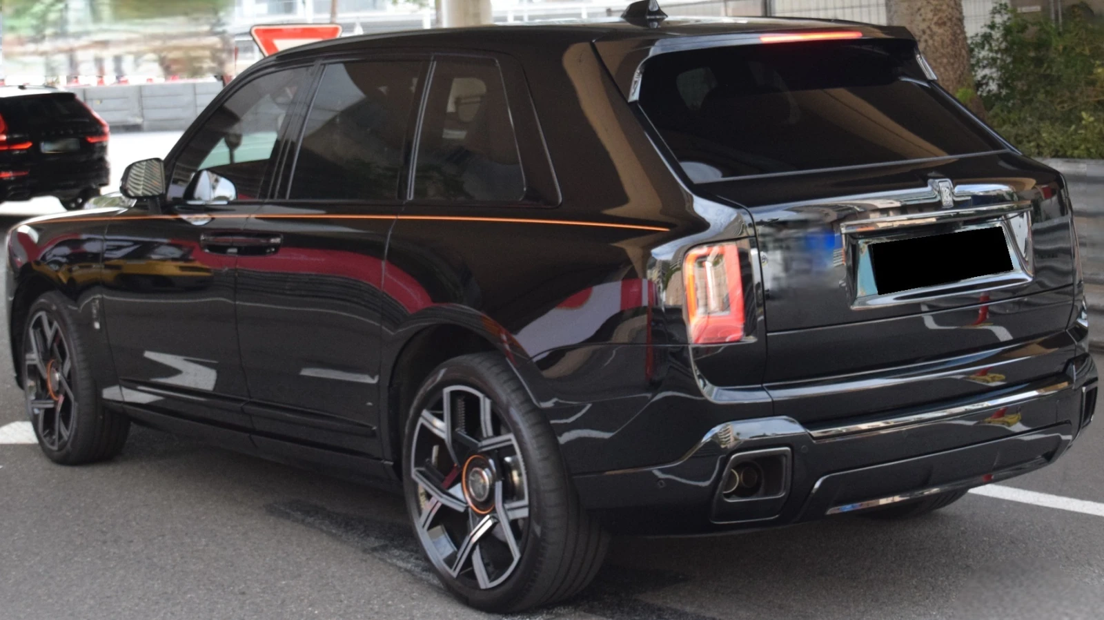 Rolls-Royce Cullinan Black Badge  - изображение 5