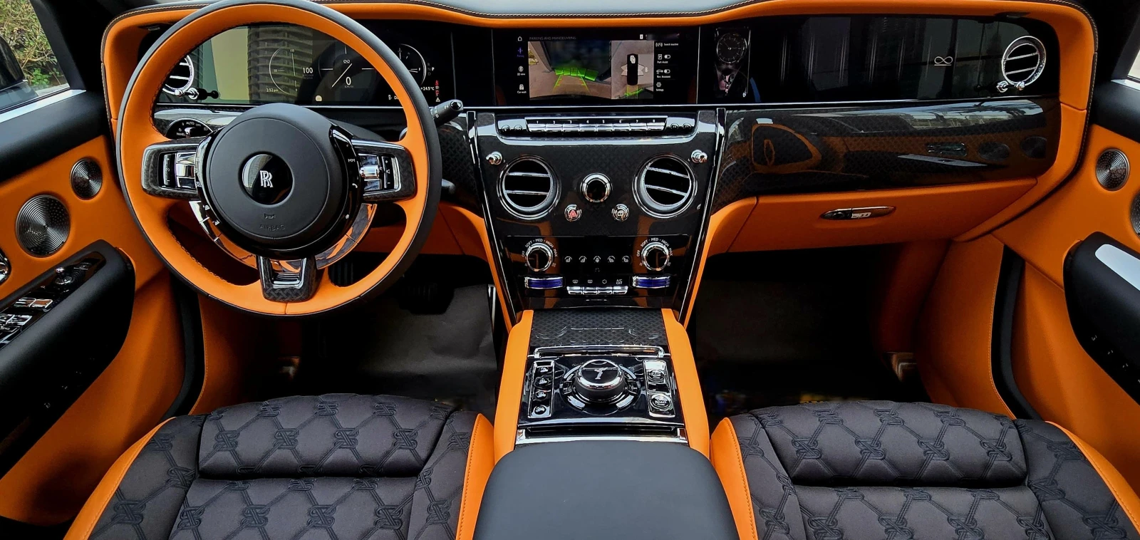 Rolls-Royce Cullinan Black Badge  - изображение 8