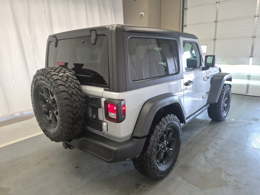 Jeep Wrangler  - изображение 3