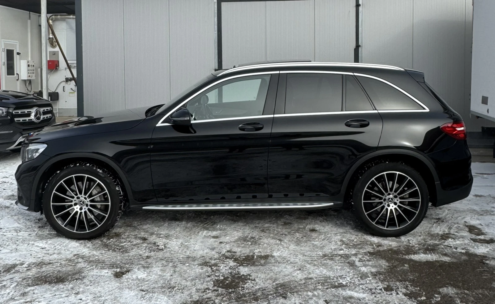 Mercedes-Benz GLC 250 4Matic AMG Line - изображение 8