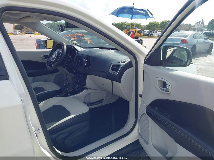 Jeep Compass 2.4l Sun And Wheel Fwd, снимка 5 - Автомобили и джипове - 54309426