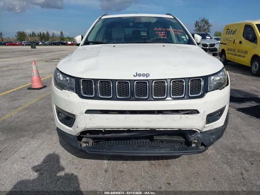 Jeep Compass 2.4l Sun And Wheel Fwd, снимка 6 - Автомобили и джипове - 54309426