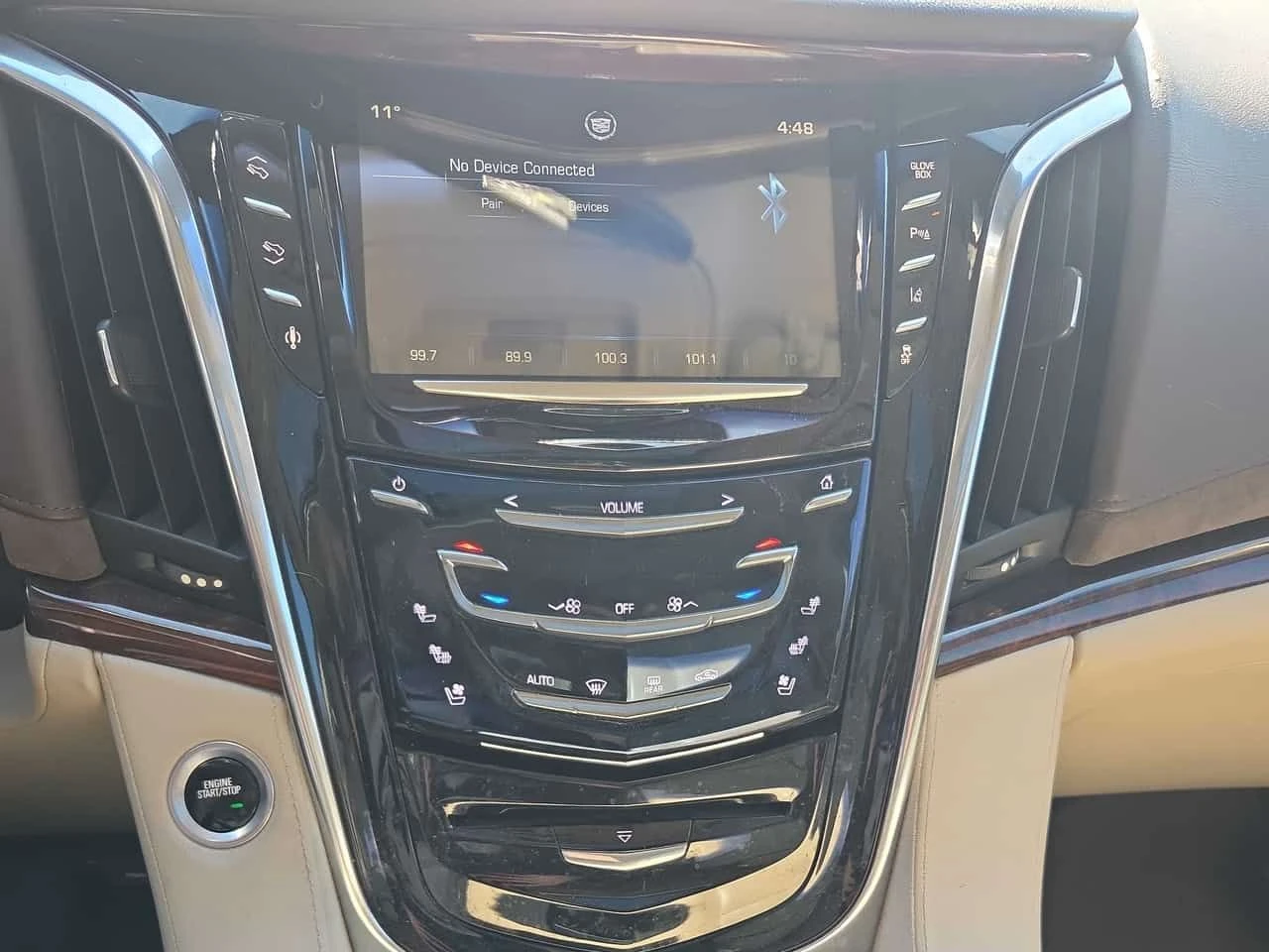 Cadillac Escalade * Luxury * PANO* KEYLESS* ПОДГРЕВ* , снимка 9 - Автомобили и джипове - 54320894