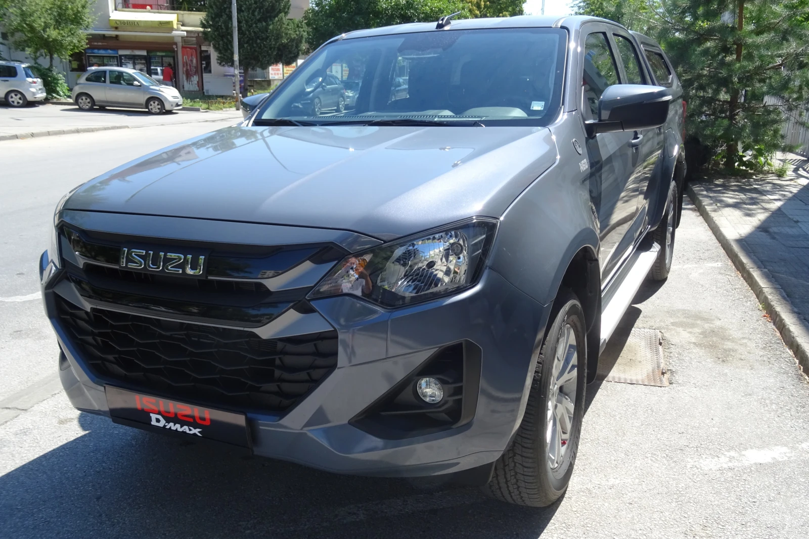 Isuzu D-max, снимка 2 - Автомобили и джипове - 54581138