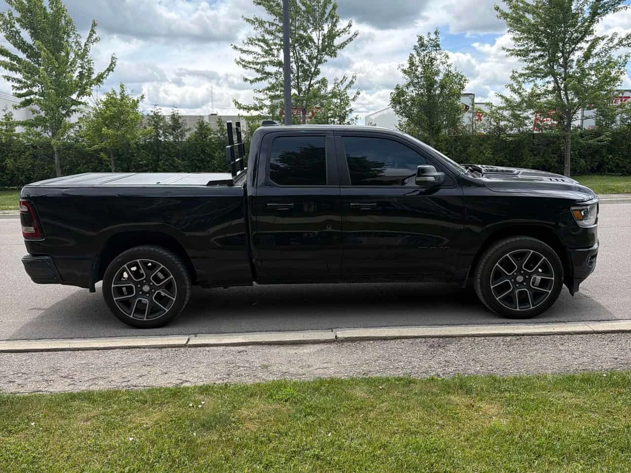 Dodge RAM 1500 * Sport * CARFAX * БЕЗ ПЪРВОНАЧАЛНА ВНОСКА, снимка 12 - Автомобили и джипове - 54942425