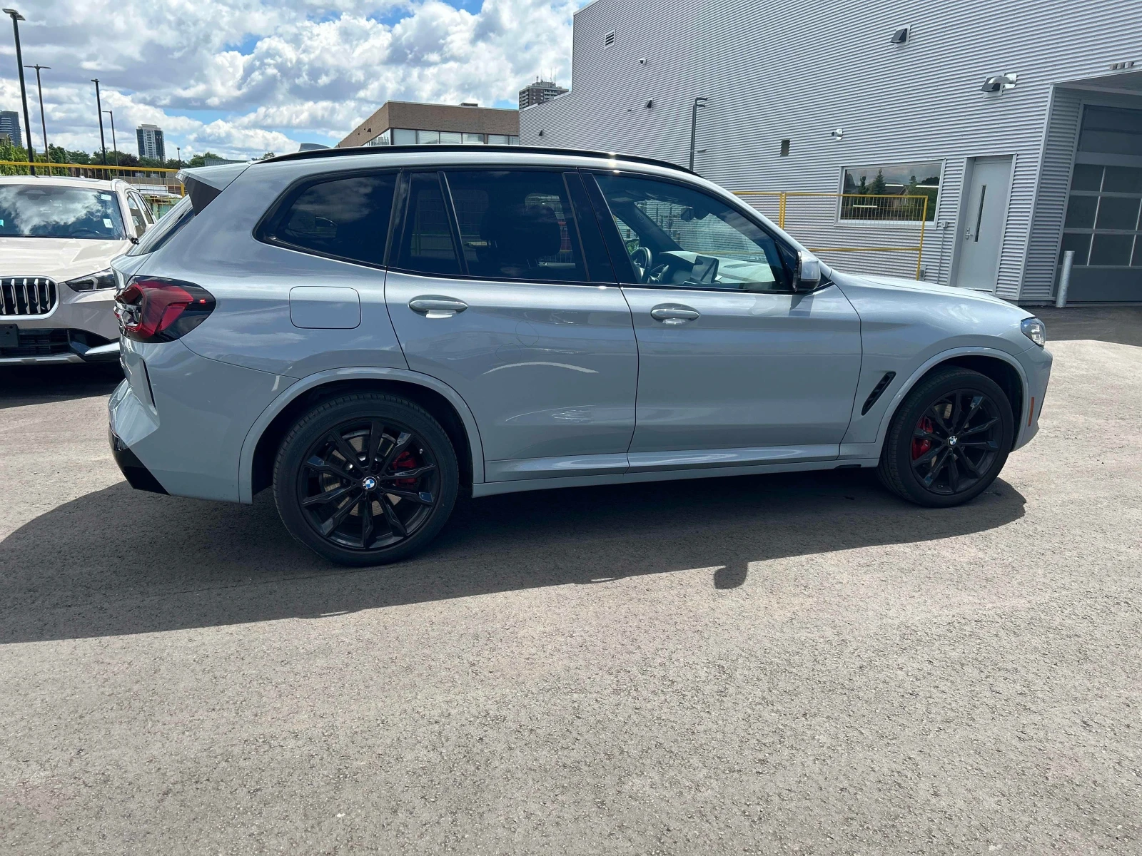 BMW X3 30i * M SPORT * CARPLAY * PANORAMA * CARFAX * , снимка 2 - Автомобили и джипове - 54991663