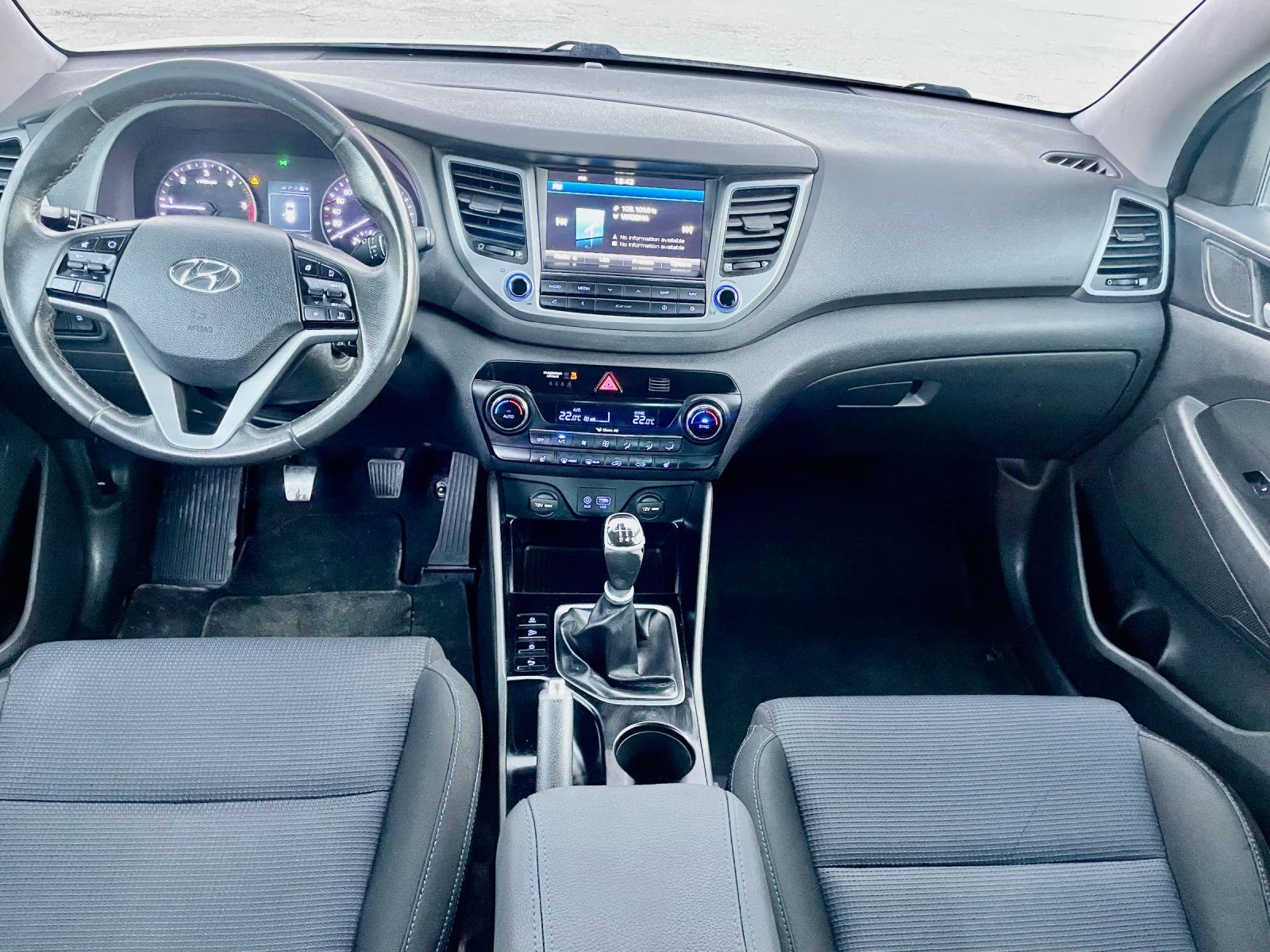 Hyundai Tucson 1.7 CRDI, снимка 7 - Автомобили и джипове - 55002030
