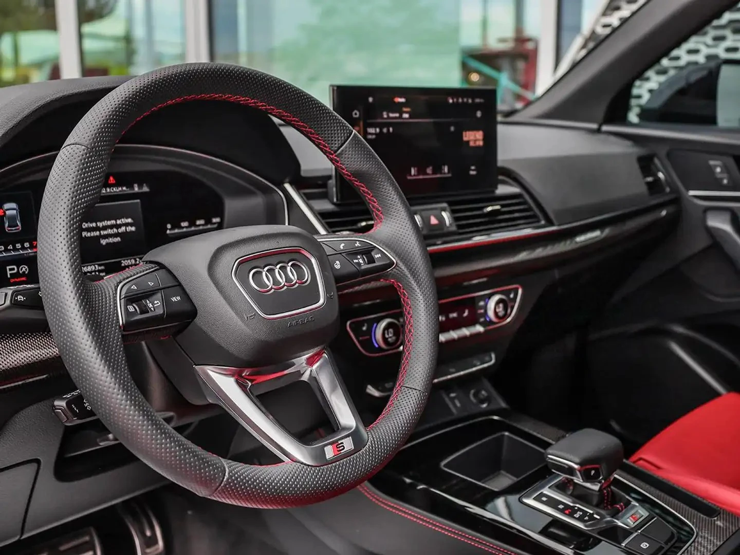 Audi SQ5 TECHNIK COMPETITION ЦЕНА ДО БЪЛГАРИЯ АВТОКРЕДИТ, снимка 10 - Автомобили и джипове - 55147058