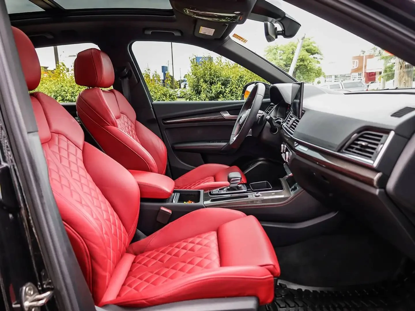 Audi SQ5 TECHNIK COMPETITION ЦЕНА ДО БЪЛГАРИЯ АВТОКРЕДИТ, снимка 11 - Автомобили и джипове - 55147058