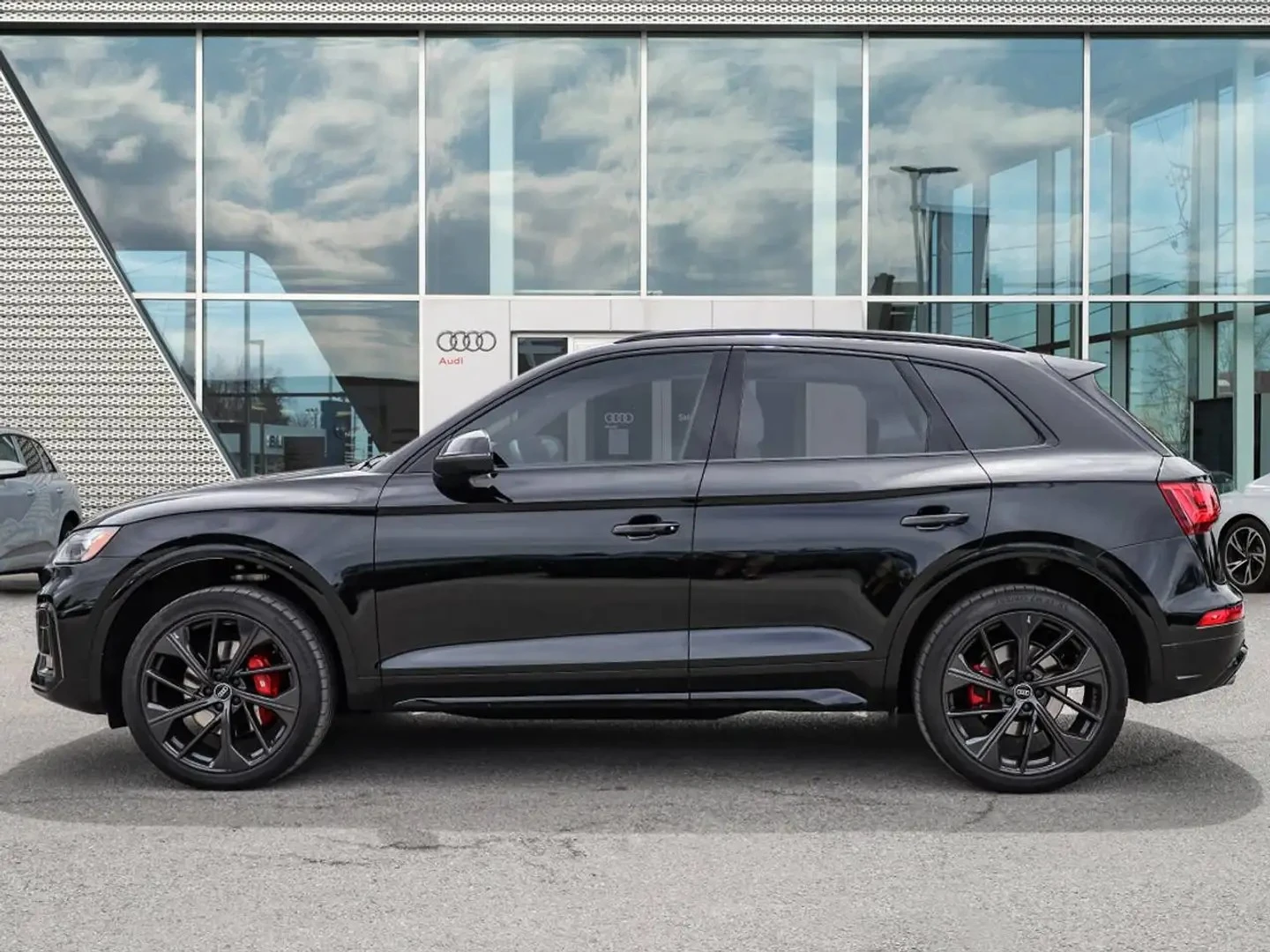 Audi SQ5 TECHNIK COMPETITION ЦЕНА ДО БЪЛГАРИЯ АВТОКРЕДИТ, снимка 3 - Автомобили и джипове - 55147058