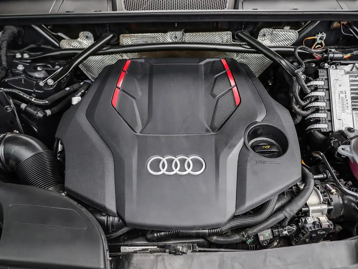 Audi SQ5 TECHNIK COMPETITION ЦЕНА ДО БЪЛГАРИЯ АВТОКРЕДИТ, снимка 17 - Автомобили и джипове - 55147058