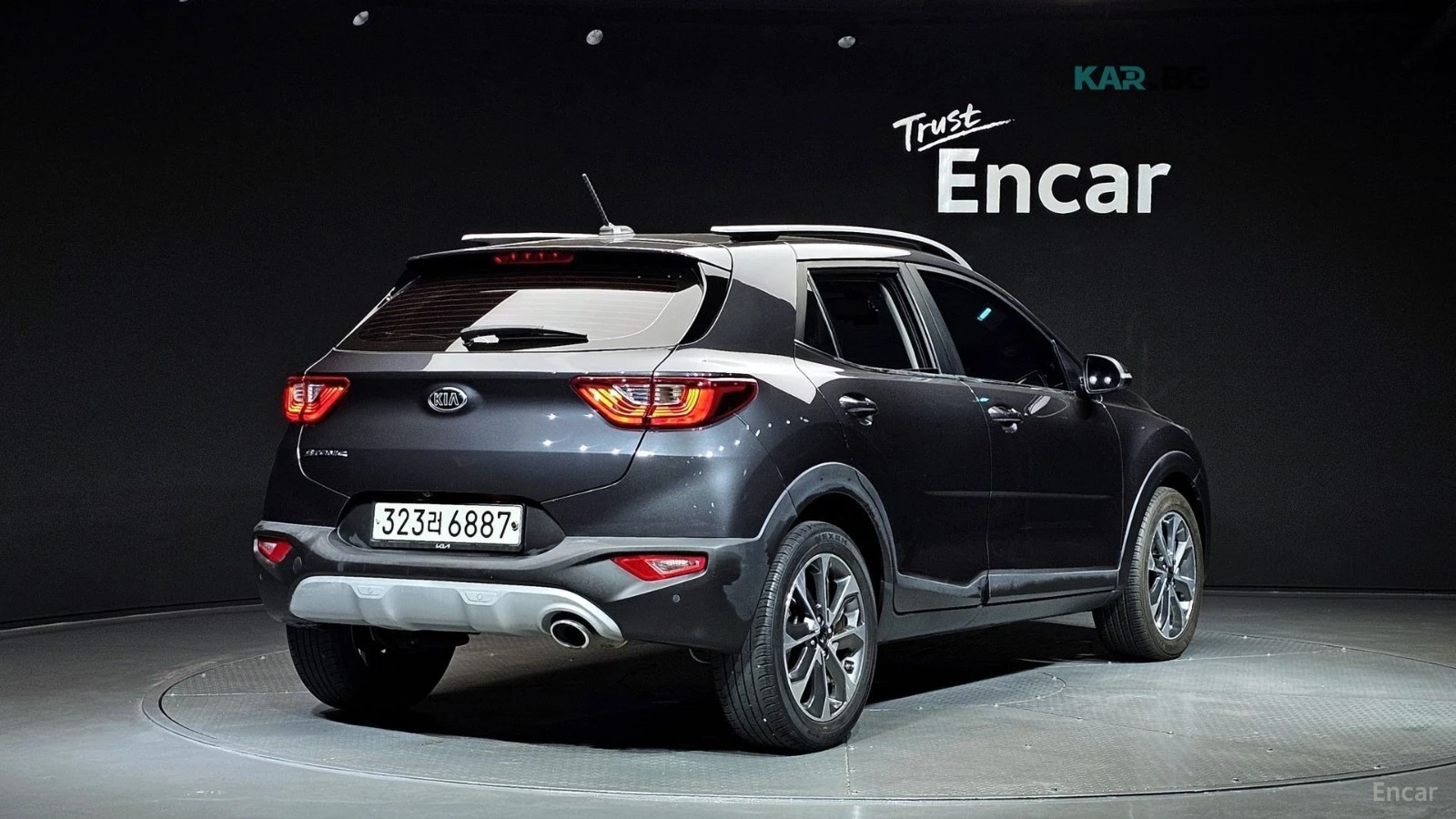 Kia Stonic * 1.6d* КОЖА* ПОДГРЕВ* КАМЕРА* NAVI* LED* , снимка 2 - Автомобили и джипове - 55264462