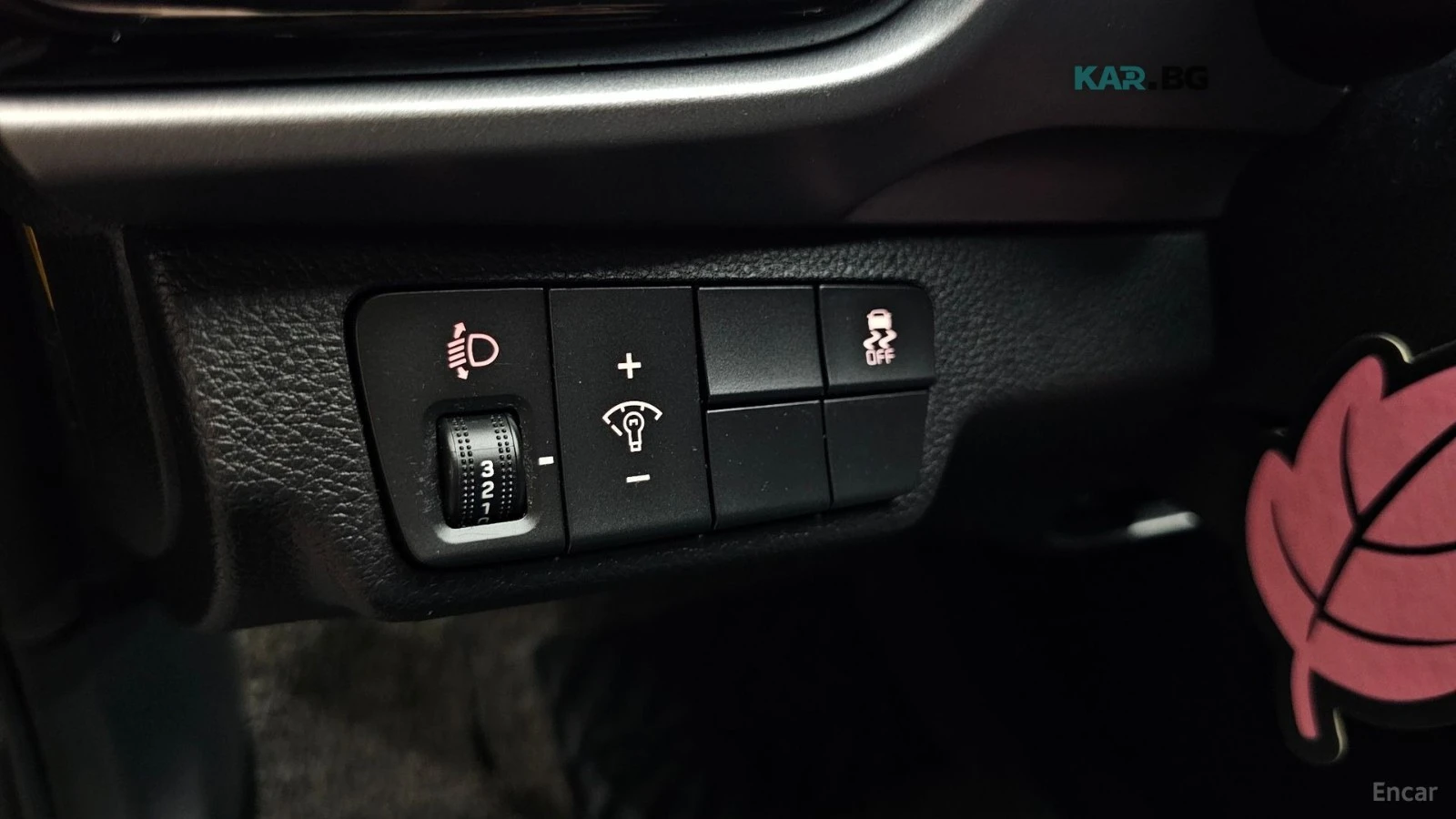 Kia Stonic * 1.6d* КОЖА* ПОДГРЕВ* КАМЕРА* NAVI* LED* , снимка 15 - Автомобили и джипове - 55264462
