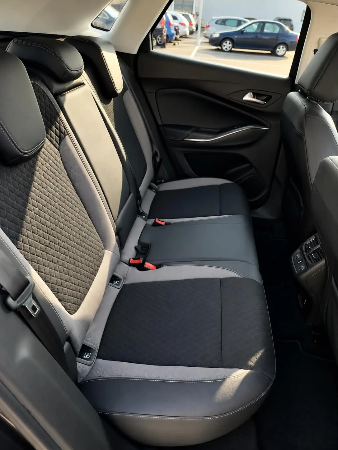 Opel Grandland X, снимка 7 - Автомобили и джипове - 55311627